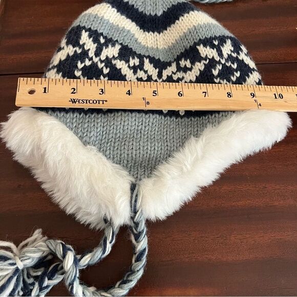 Himalaya Collection Hand Made Wool Hat with Faux Fur Lining. Great Condition! - Picture 9 of 10